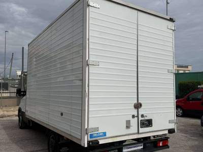 Iveco Daily 35S14 BOX 3 POSTI - 2022 Bianco usata Corato