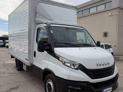 Iveco Daily 35S14 BOX 3 POSTI - 2022 Bianco usata Corato