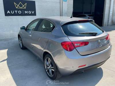 Alfa Romeo Giulietta Giulietta III 1.4 t. Distinctive Gpl 120cv E6 * Grigio usata La Loggia
