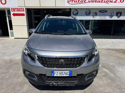 Peugeot 2008 2008 1.2 puretech t Signature s Argento usata Pomezia