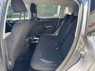 Peugeot 2008 2008 1.2 puretech t Signature s Argento usata Pomezia