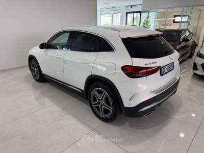 Mercedes-Benz GLA Automatic Premium *GANCIO TRAINO* Bianco usata Asolo