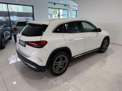 Mercedes-Benz GLA Automatic Premium *GANCIO TRAINO* Bianco usata Asolo