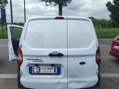 Ford Tourneo Connect EcoBlue 100 CV Titanium Bianco usata Torino