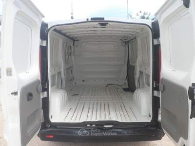 Renault Trafic furgone maxi Bianco usata San Michele Salentino