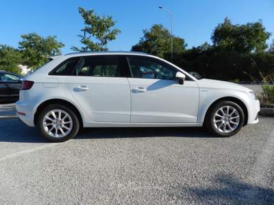 Audi A3 Audi A3 bianca G-tron ottimo stato due proprietari non fumatori Bianco usata Ancona