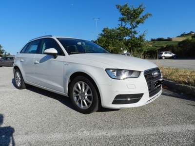 Audi A3 Audi A3 bianca G-tron ottimo stato due proprietari non fumatori Bianco usata Ancona
