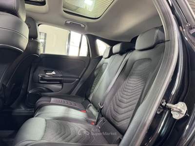 Mercedes-Benz GLA 2020 Mercedes-Benz GLA 200d Business Led Performance Panoramico Nero usata Brione