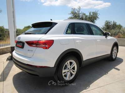 Audi Q3 S tronic Business 150cv|12.2018 Bianco usata Noto