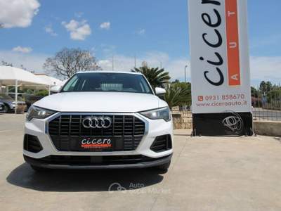 Audi Q3 S tronic Business 150cv|12.2018 Bianco usata Noto