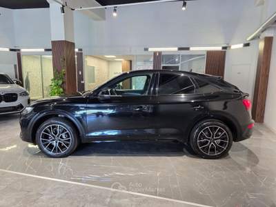 Audi Q5 Sportback  S line Identity Black quattro s-tronic 204cv Nero usata Firenze