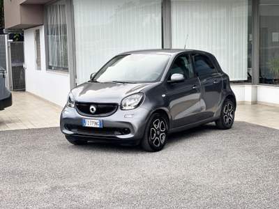 Smart ForFour 0.9 Benzina 90CV E6 Automatica - 2017 Grigio usata Roma