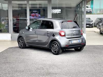 Smart ForFour 0.9 Benzina 90CV E6 Automatica - 2017 Grigio usata Roma
