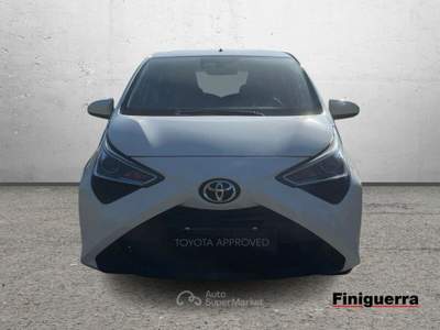 Toyota Aygo Aygo 5p 1.0 x-cool 72cv Bianco usata Civate