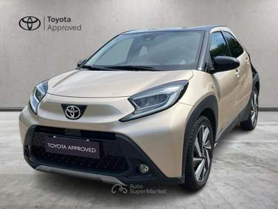 Toyota Aygo X 1.0B (72 CV) Lounge S-CVT Beige usata Civate