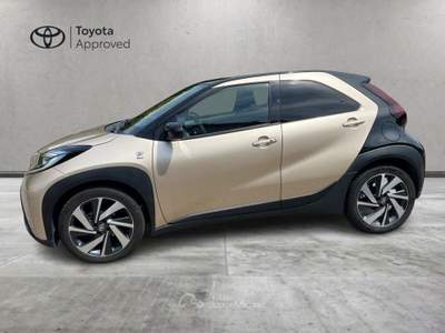 Toyota Aygo X 1.0B (72 CV) Lounge S-CVT Beige usata Civate