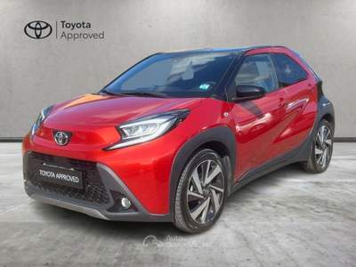 Toyota Aygo X 1.0B (72 CV) Lounge Rosso usata Civate