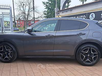 Alfa Romeo Stelvio Stelvio 2.2 t Ti Q4 210cv auto "Blindata" Grigio usata Casoria