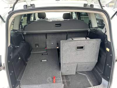 Ford S-Max S-Max 2.0 tdci  140cv 7 POSTI Bianco usata Lallio