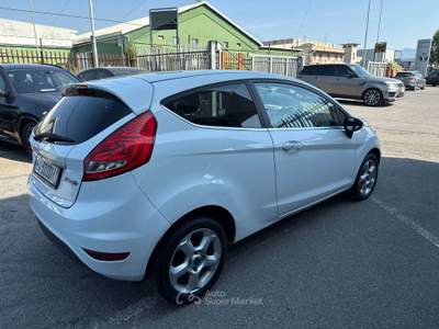 Ford Fiesta 3p 1.4 16v TitaniumGPL Bianco usata Lallio