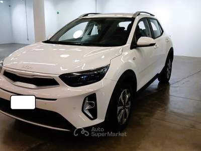 Kia Stonic 1.0 T-GDi MHEV urban 100cv mt Bianco usata ROMA