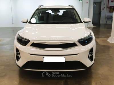 Kia Stonic 1.0 T-GDi MHEV urban 100cv mt Bianco usata ROMA