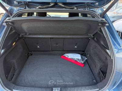 Mercedes-Benz GLA d Premium auto / LUCI D'AMBIENTE Blu/Azzurro usata Lallio