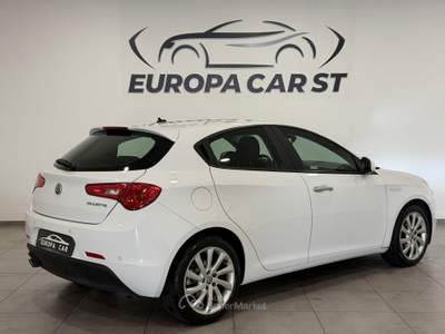 Alfa Romeo Giulietta 1.6 JTDM 120cv TCT Giulietta Bianco usata Caresanablot