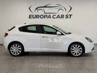 Alfa Romeo Giulietta 1.6 JTDM 120cv TCT Giulietta Bianco usata Caresanablot