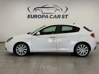 Alfa Romeo Giulietta 1.6 JTDM 120cv TCT Giulietta Bianco usata Caresanablot