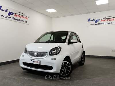 Smart ForTwo 70 1.0 52kW passion Bianco usata Giugliano in Campania