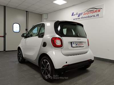 Smart ForTwo 70 1.0 52kW passion Bianco usata Giugliano in Campania