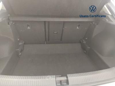 Volkswagen T-Roc 2.0 TDI SCR Life usata Avellino