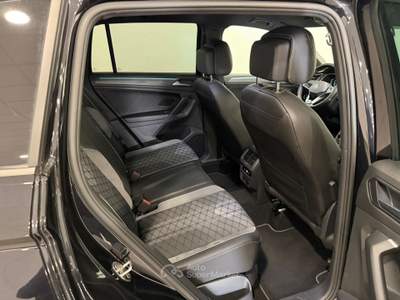 Volkswagen Tiguan 2.0 TDI SCR 150cv R-Line DSG Nero usata Caresanablot
