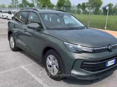 Volkswagen Tiguan 1.5 etsi Life 130cv dsg Verde usata Leno
