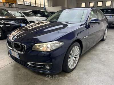 BMW Serie 5 530d 530 d xDrive 258CV Luxury MOTORE DA RIFARE Blu/Azzurro usata Parma