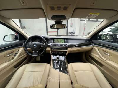 BMW Serie 5 530d 530 d xDrive 258CV Luxury MOTORE DA RIFARE Blu/Azzurro usata Parma