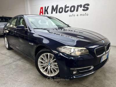 BMW Serie 5 530d 530 d xDrive 258CV Luxury MOTORE DA RIFARE Blu/Azzurro usata Parma
