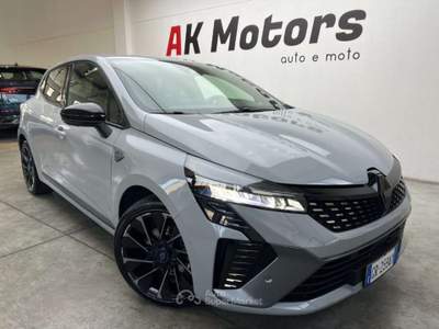 Renault Clio Full Hybrid E-Tech 145 CV 5 porte Esprit Alpine Grigio usata Parma