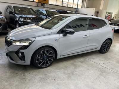 Renault Clio Full Hybrid E-Tech 145 CV 5 porte Esprit Alpine Grigio usata Parma