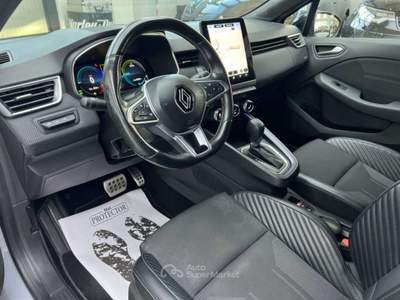 Renault Clio Full Hybrid E-Tech 145 CV 5 porte Esprit Alpine Grigio usata Parma
