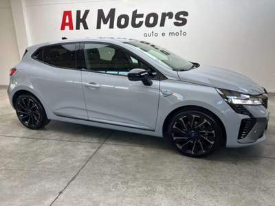 Renault Clio Full Hybrid E-Tech 145 CV 5 porte Esprit Alpine Grigio usata Parma