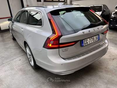 Volvo V90 B4 (d) Geartronic Momentum Argento usata Parma