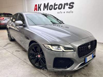 Jaguar XF 2.0 D 204 CV AWD aut. SE Grigio usata Parma