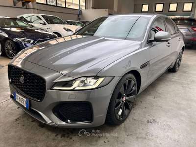 Jaguar XF 2.0 D 204 CV AWD aut. SE Grigio usata Parma
