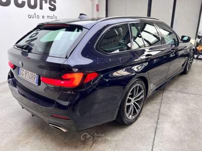 BMW Serie 5 518d 518 d 48V Touring Msport Blu/Azzurro usata Parma
