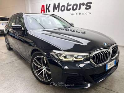 BMW Serie 5 518d 518 d 48V Touring Msport Blu/Azzurro usata Parma
