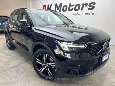 Volvo XC40 B3 automatico Plus Dark Nero usata Parma