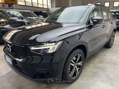 Volvo XC40 B3 automatico Plus Dark Nero usata Parma