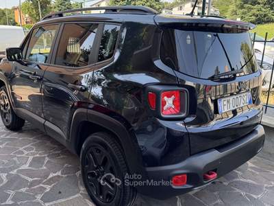 Jeep Renegade 2.0 mjt Trailhawk 4wd 170cv auto Gancio Traino Nero usata Lesmo